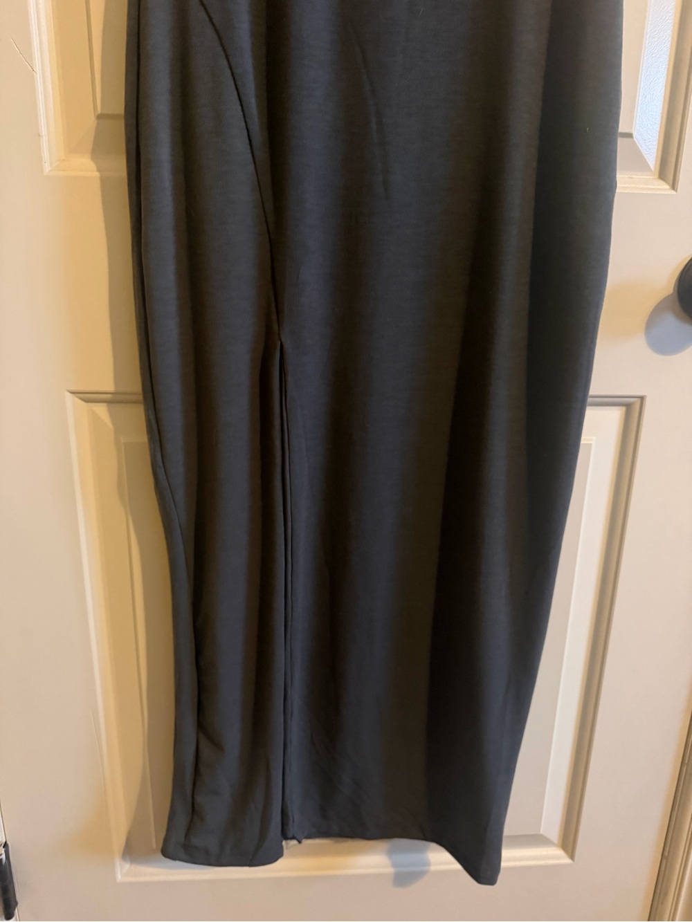 Cap-Sleeve Midi Dress in Dark Gray with Side Slit - Picture 5 of 6